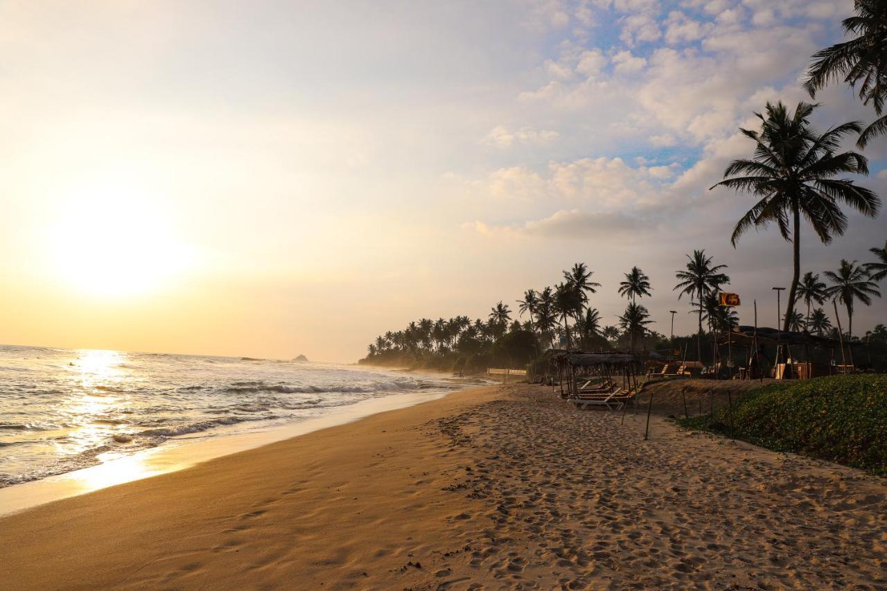 Naomi Beach Resort - Adults Only Weligama Esterno foto