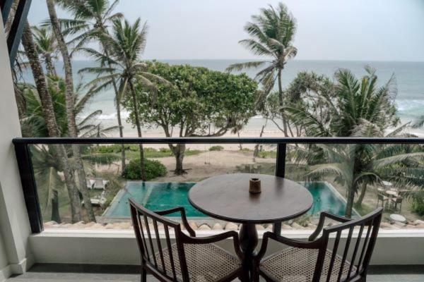 Naomi Beach Resort - Adults Only Weligama Esterno foto