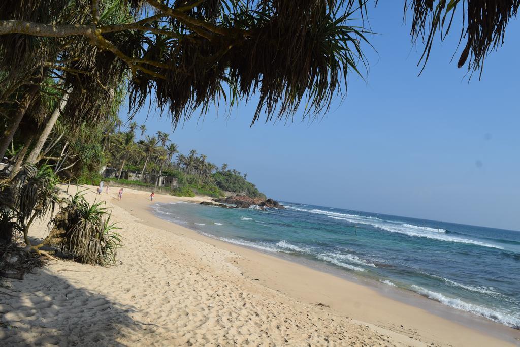 Naomi Beach Resort - Adults Only Weligama Esterno foto