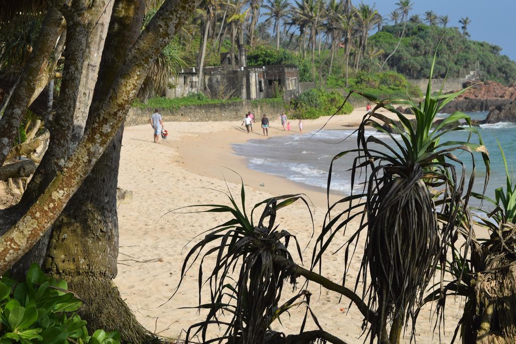 Naomi Beach Resort - Adults Only Weligama Esterno foto